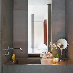 Suite "Park" met een Slaapkamer en een King Size Bed